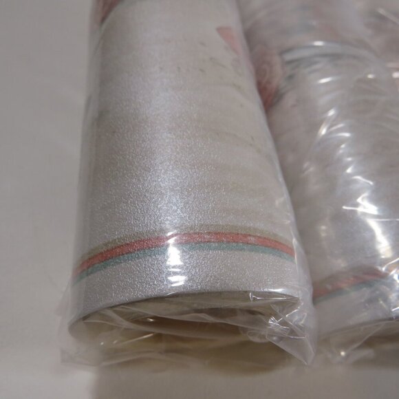 Seashells Wallpaper Boarder (3) Rolls (Shimmer Surface) 7" tall - Picture 8 of 12